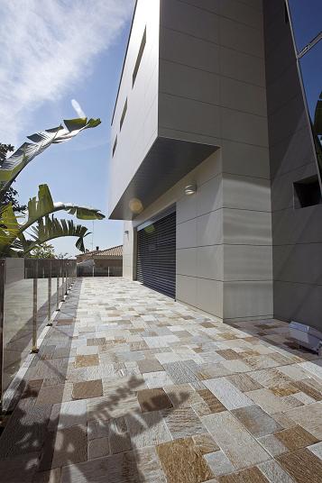 KS dlazba Cesky vyrobek Patio campus