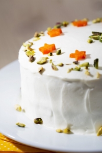 Recept na &Scaron;pen&aacute;tov&eacute; palačinky se s&yacute;rem feta a su&scaron;en&yacute;mi rajčaty