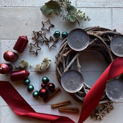 Adventn&iacute; věnec podle představ z pohodl&iacute; domova