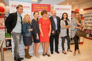 ROSSMANN odstartoval pětidenn&iacute; charitativn&iacute; projekt 5.000.000 Kč pro dětsk&yacute; &uacute;směv