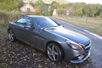 Mercedes s Jakubem V&aacute;gnerem na ryb&aacute;ch