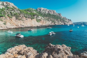Nejnav&scaron;těvovaněj&scaron;&iacute;m ostrovem světa je Mallorca, boduj&iacute; i ostatn&iacute; ostrovy ve Středozem&iacute;
