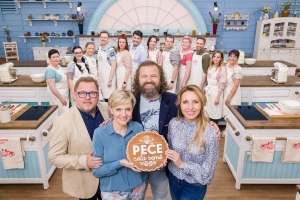 Dal&scaron;&iacute;ch deset provoněn&yacute;ch sobot. Od 12. března už podruh&eacute; Peče cel&aacute; země