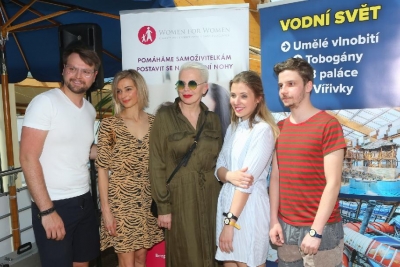 Proč Josef V&aacute;gner a Anička Slov&aacute;čkov&aacute; podpořili akci pro maminky samoživitelky