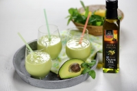 Smoothie rozz&aacute;ř&iacute; barvami j&iacute;deln&iacute;ček i va&scaron;i kondici