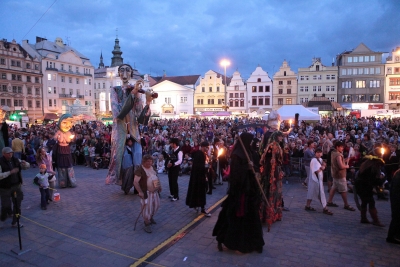 TIP NA ČERVNOV&Yacute; V&Yacute;LET DO PLZNĚ: Open-air festivaly humoru, tance, folkloru, metalu i triatlonu