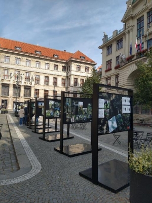 Osobnosti z projektu trojsk&eacute; botanick&eacute; zahrady se představuj&iacute; na v&yacute;stavě v centru Prahy