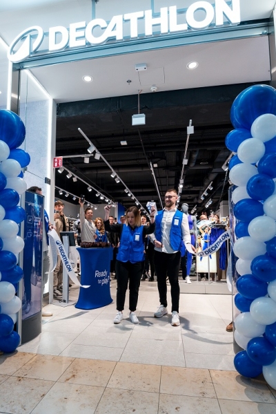 Prvn&iacute; sv&eacute;ho druhu v Česk&eacute; republice: Decathlon otev&iacute;r&aacute; revolučn&iacute; Fitness and Run Store v Praze