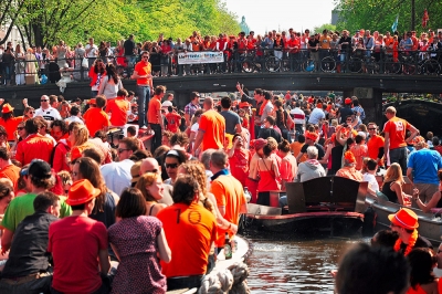 Amsterdam čekaj&iacute; velkolep&eacute; oslavy Kr&aacute;lova dne