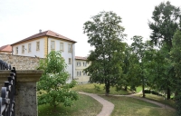 Z&aacute;mek Děč&iacute;n v&aacute;s přiv&iacute;t&aacute; po cel&yacute; rok