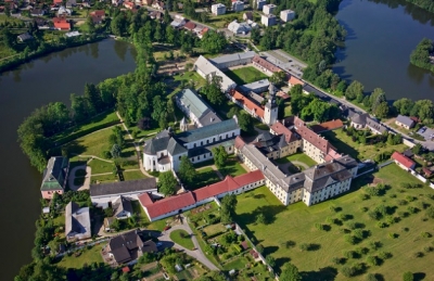 Žď&aacute;rsku vl&aacute;dne baroko. Nav&scaron;tivte 7 skvostů, kter&eacute; na v&aacute;s čekaj&iacute; na žď&aacute;rsk&eacute;m z&aacute;mku a jeho okol&iacute;