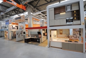 Hornbach otev&iacute;r&aacute; v pražsk&eacute; Velk&eacute; Chuchli svůj již des&aacute;t&yacute; projektov&yacute; market v Česku, pro z&aacute;kazn&iacute;ky otevřel i e-shop