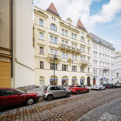 Truhl&aacute;řsk&aacute; 5, m&iacute;sto,  kde se dokonale snoub&iacute; současnost s minulost&iacute;
