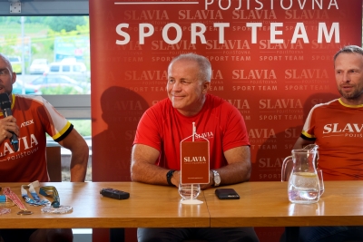 Lyžařsk&eacute; legendy Řez&aacute;č s Gjerdalenem ambasadory cyklistick&eacute;ho z&aacute;vodu Kr&aacute;l 50. rovnoběžky